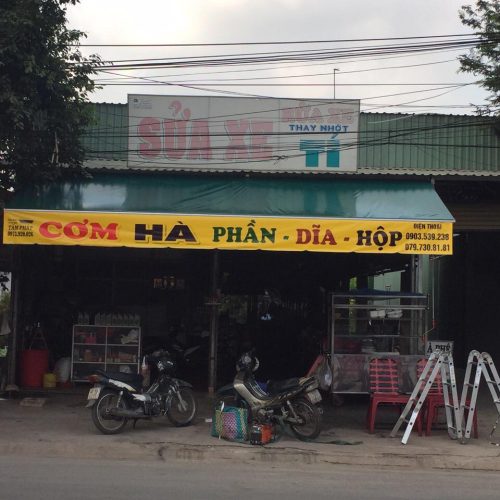 Mái hiên di động quay tay giá rẻ